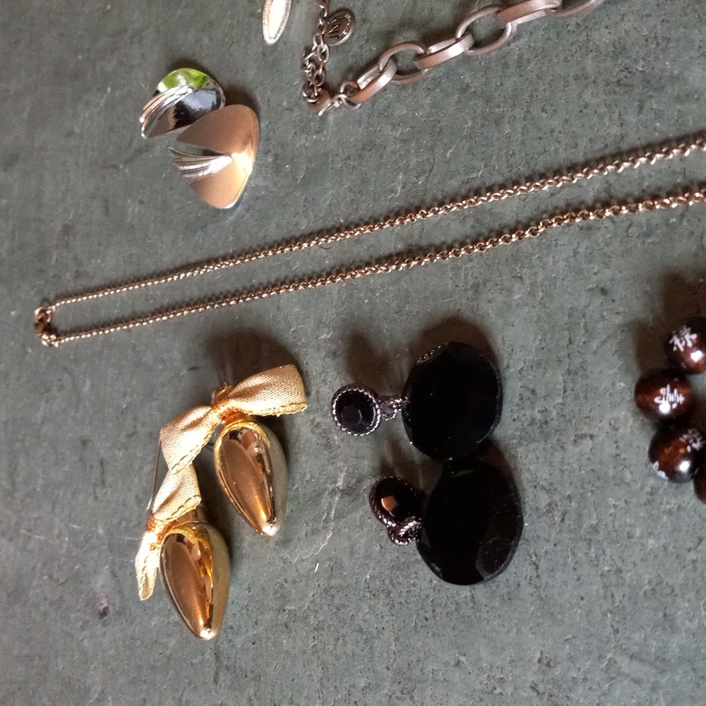 Fun Jewelry Lot - Picture 4 of 7